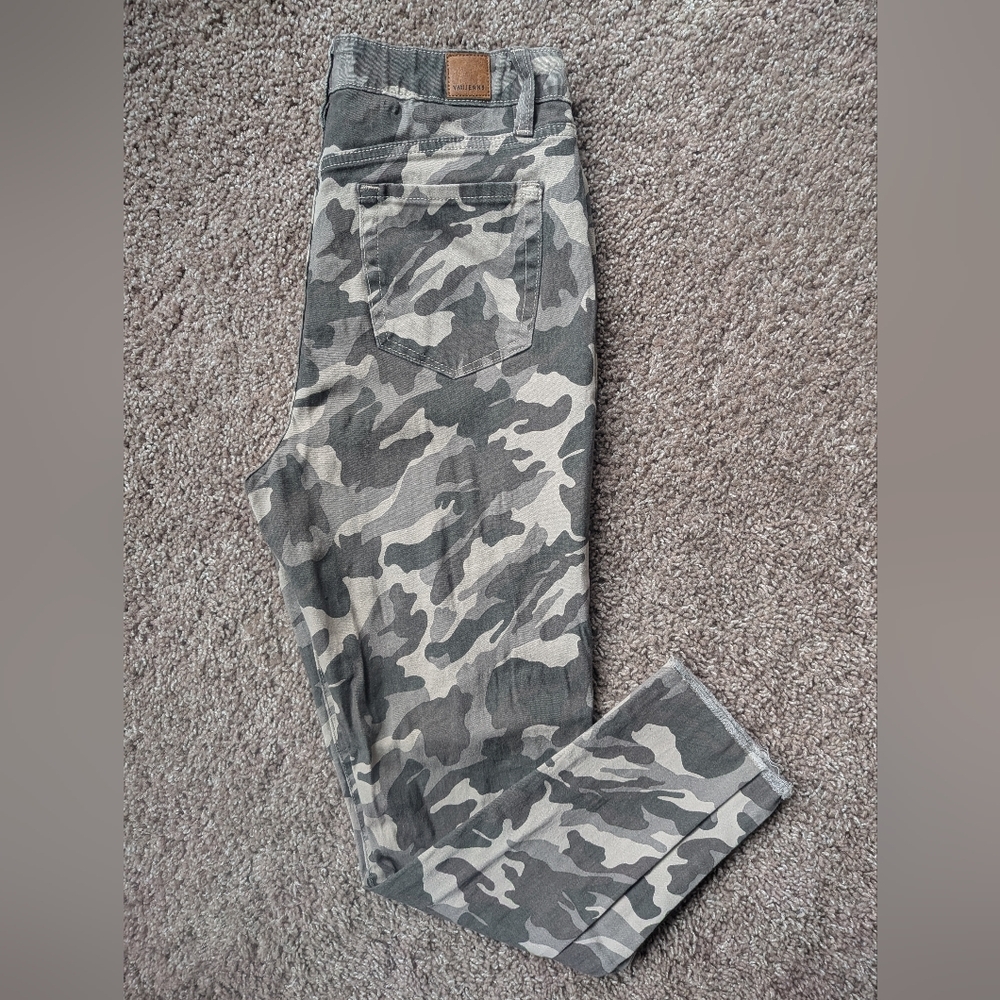 YMI Camouflage Distressed Skinny Stretch Jeans Size 11 - Picture 7 of 9